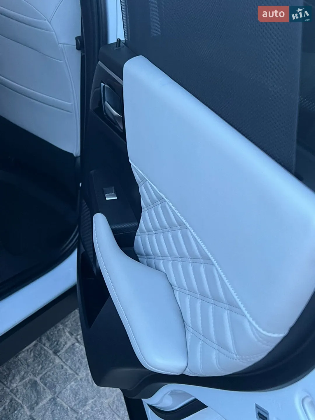 2023 Mitsubishi Outlander - мініатюра 36