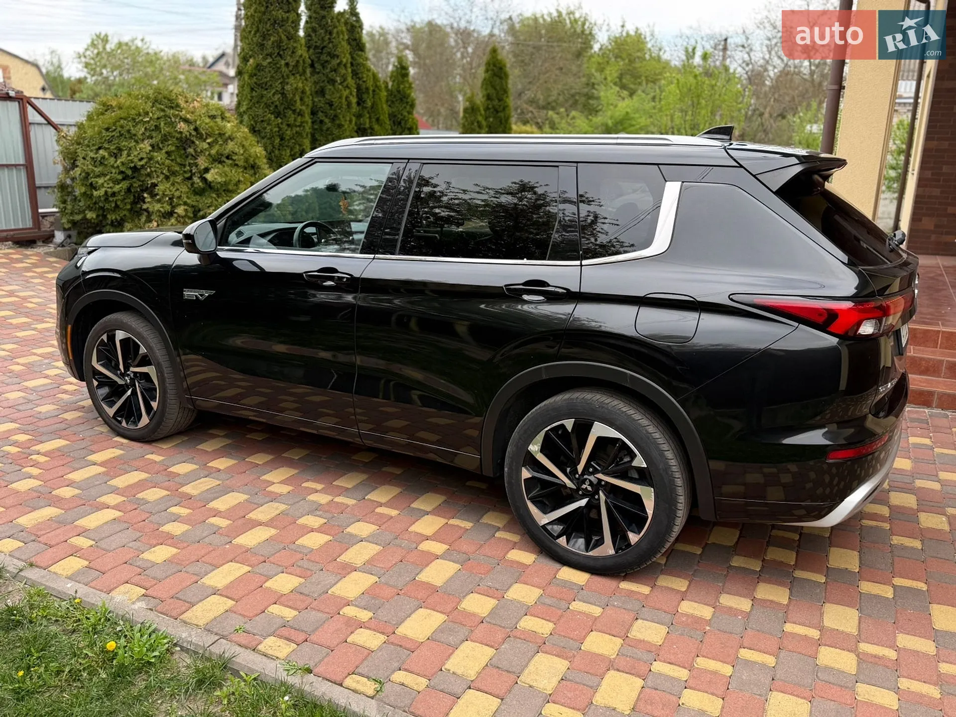 2023 Mitsubishi Outlander - мініатюра 3