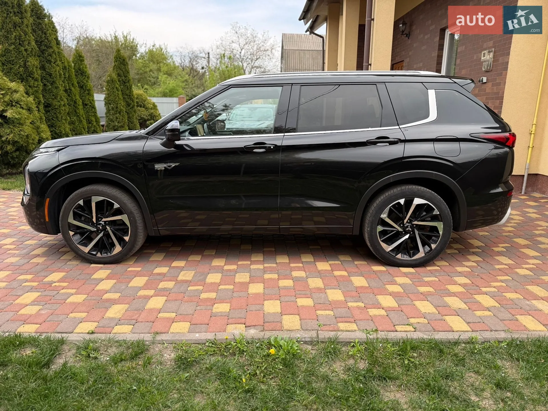 2023 Mitsubishi Outlander - мініатюра 10