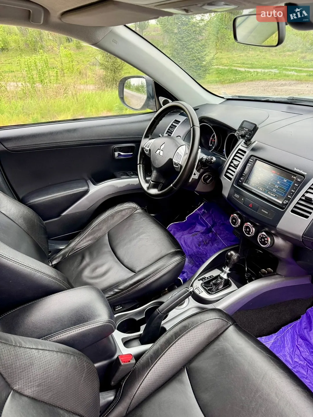 2010 Mitsubishi Outlander - мініатюра 11