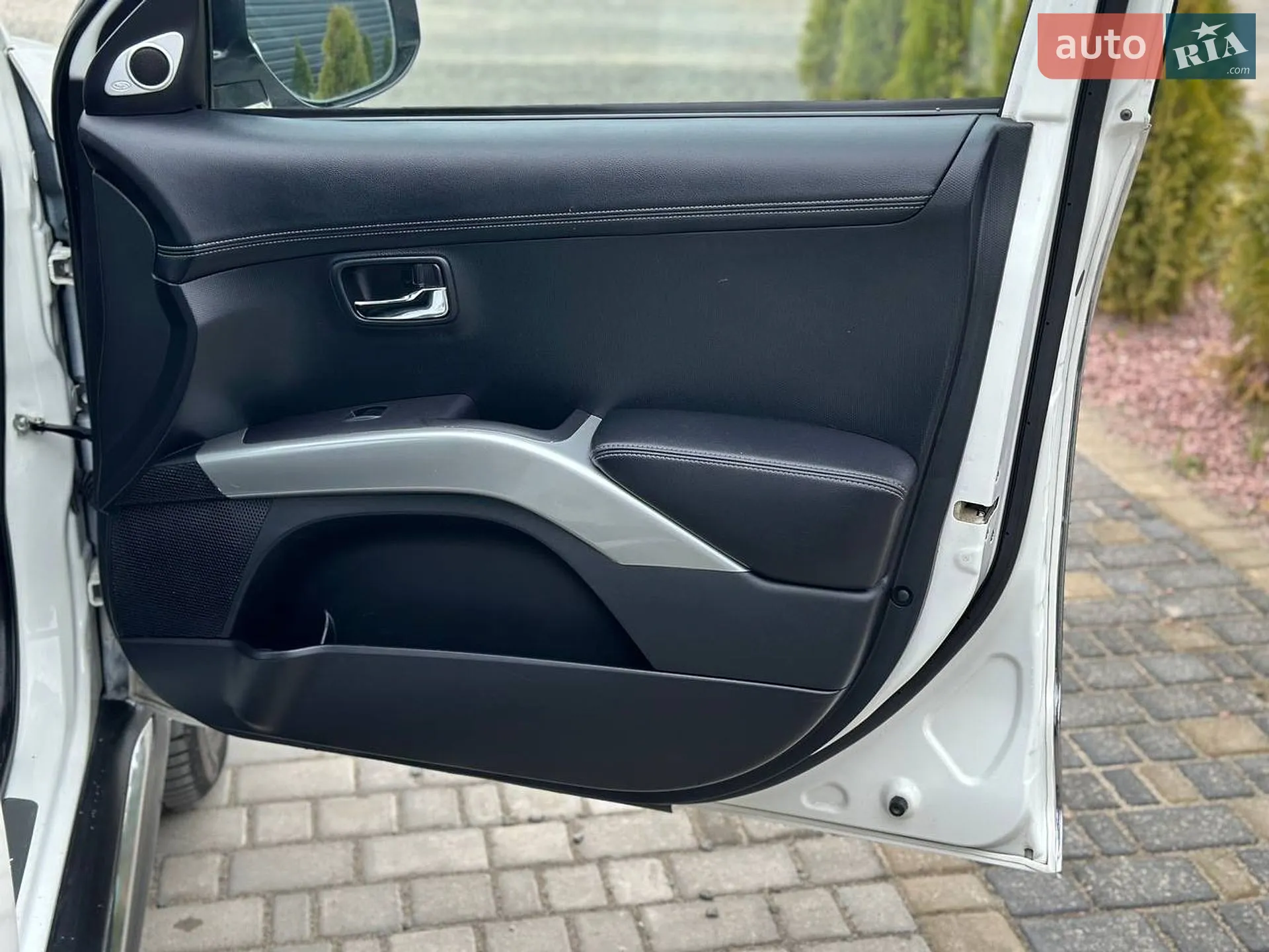 2012 Mitsubishi Outlander - мініатюра 21