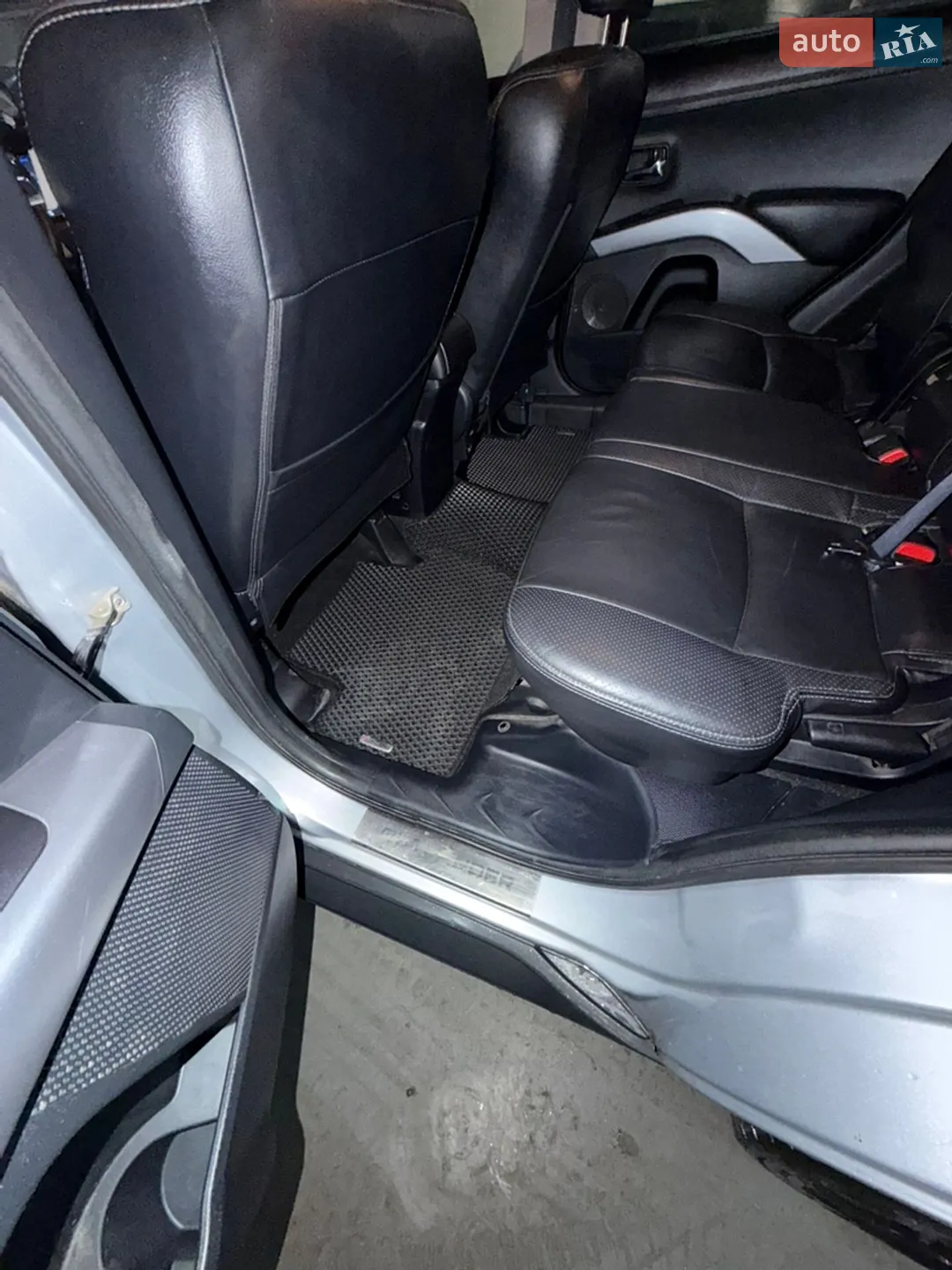 2011 Mitsubishi Outlander - мініатюра 36