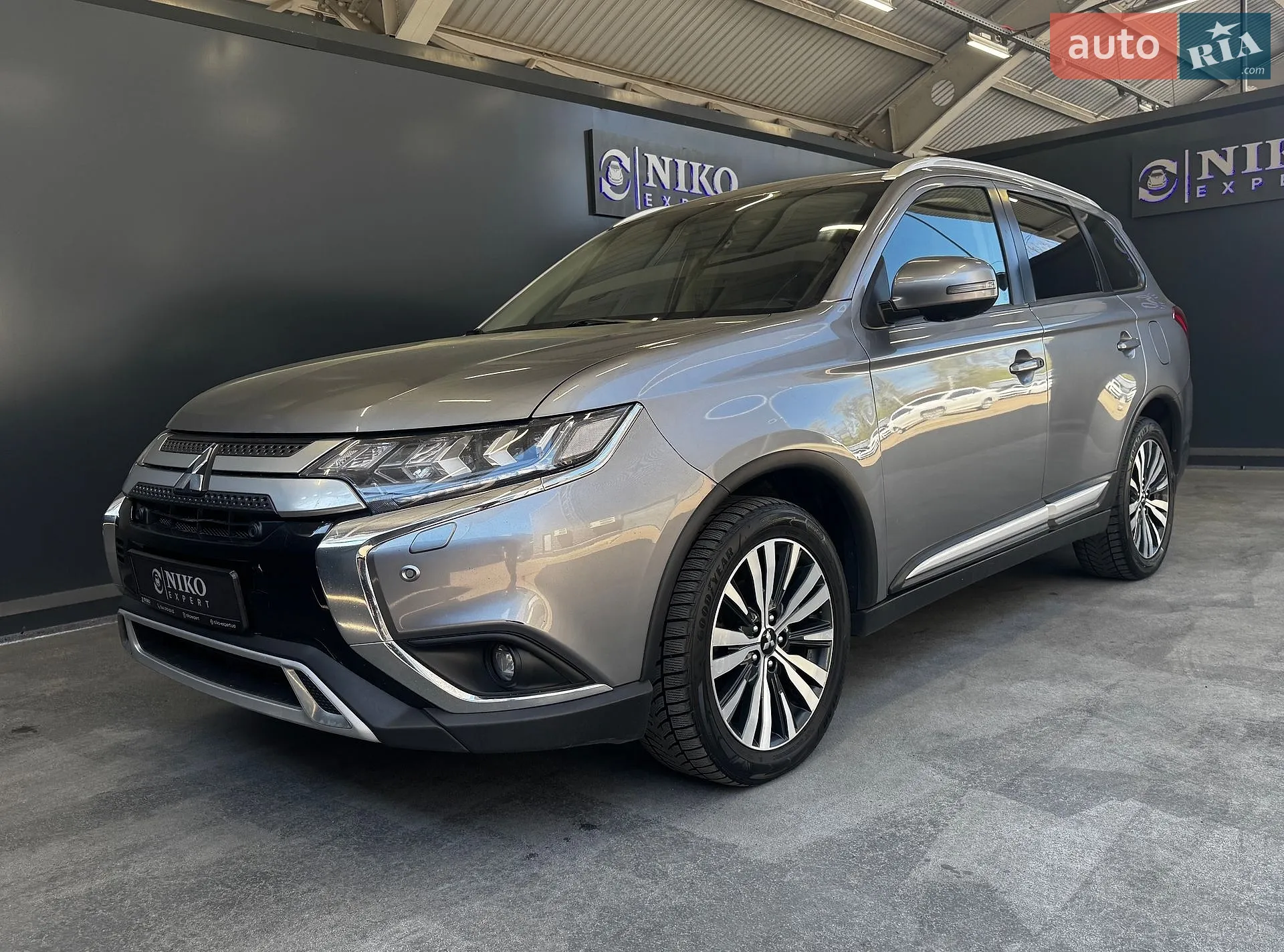 2021 Mitsubishi Outlander - мініатюра 4