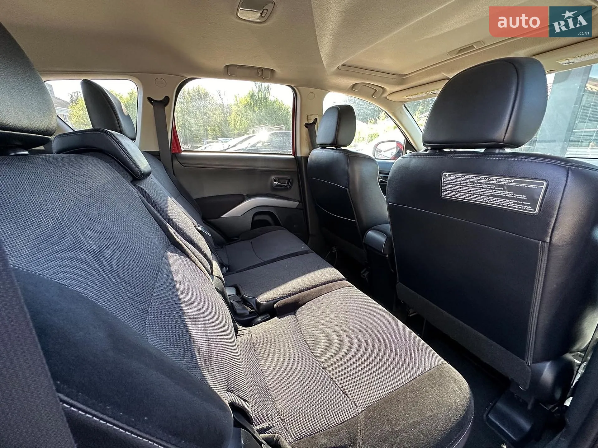 2012 Mitsubishi Outlander - мініатюра 18