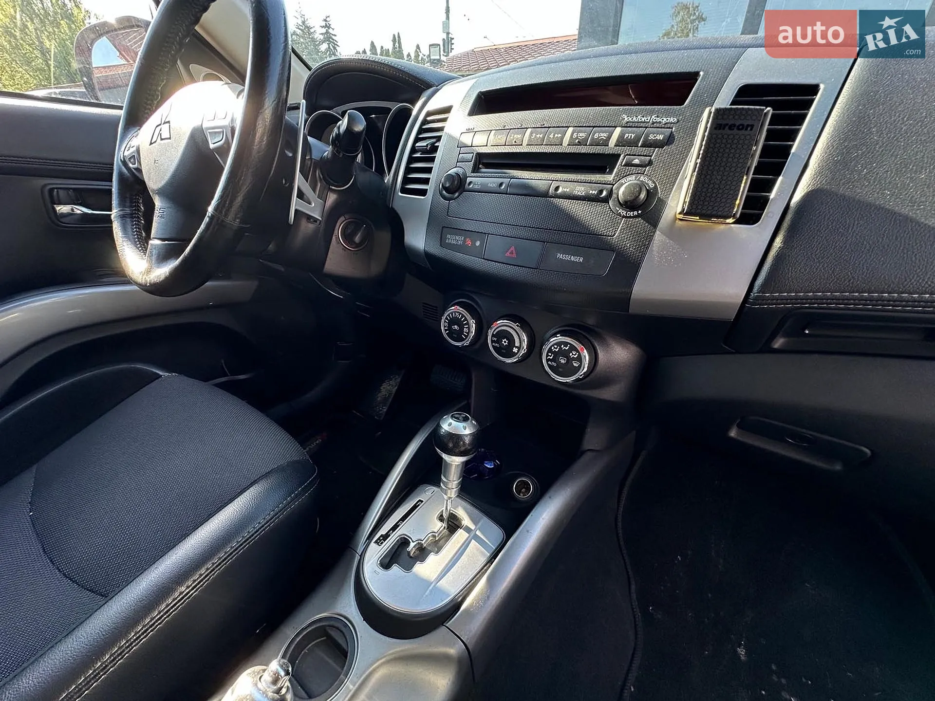 2012 Mitsubishi Outlander - мініатюра 21