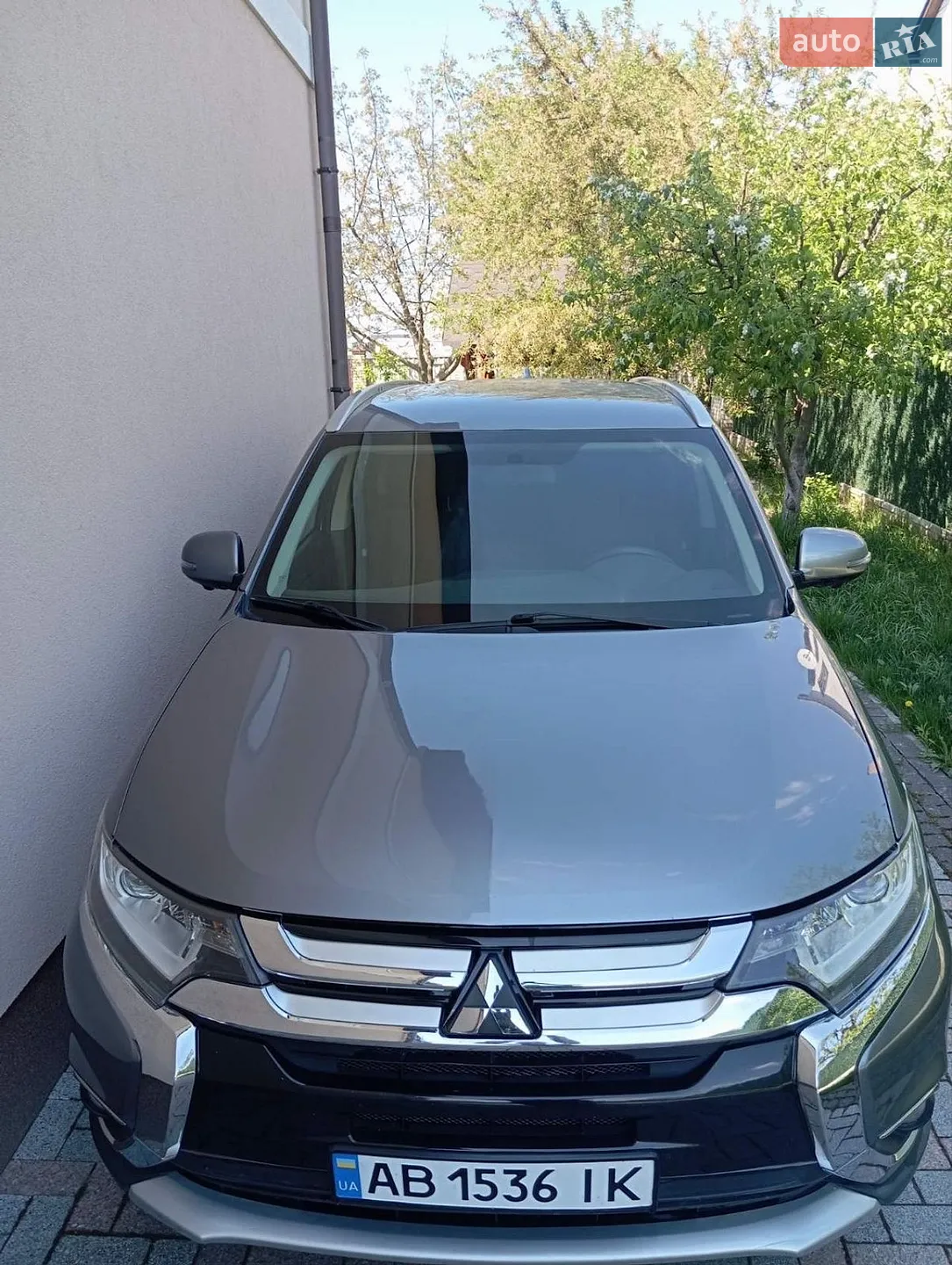 2018 Mitsubishi Outlander - фото 1
