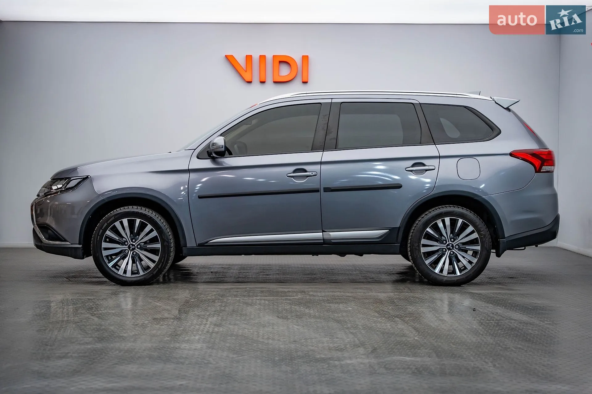 2019 Mitsubishi Outlander - мініатюра 3