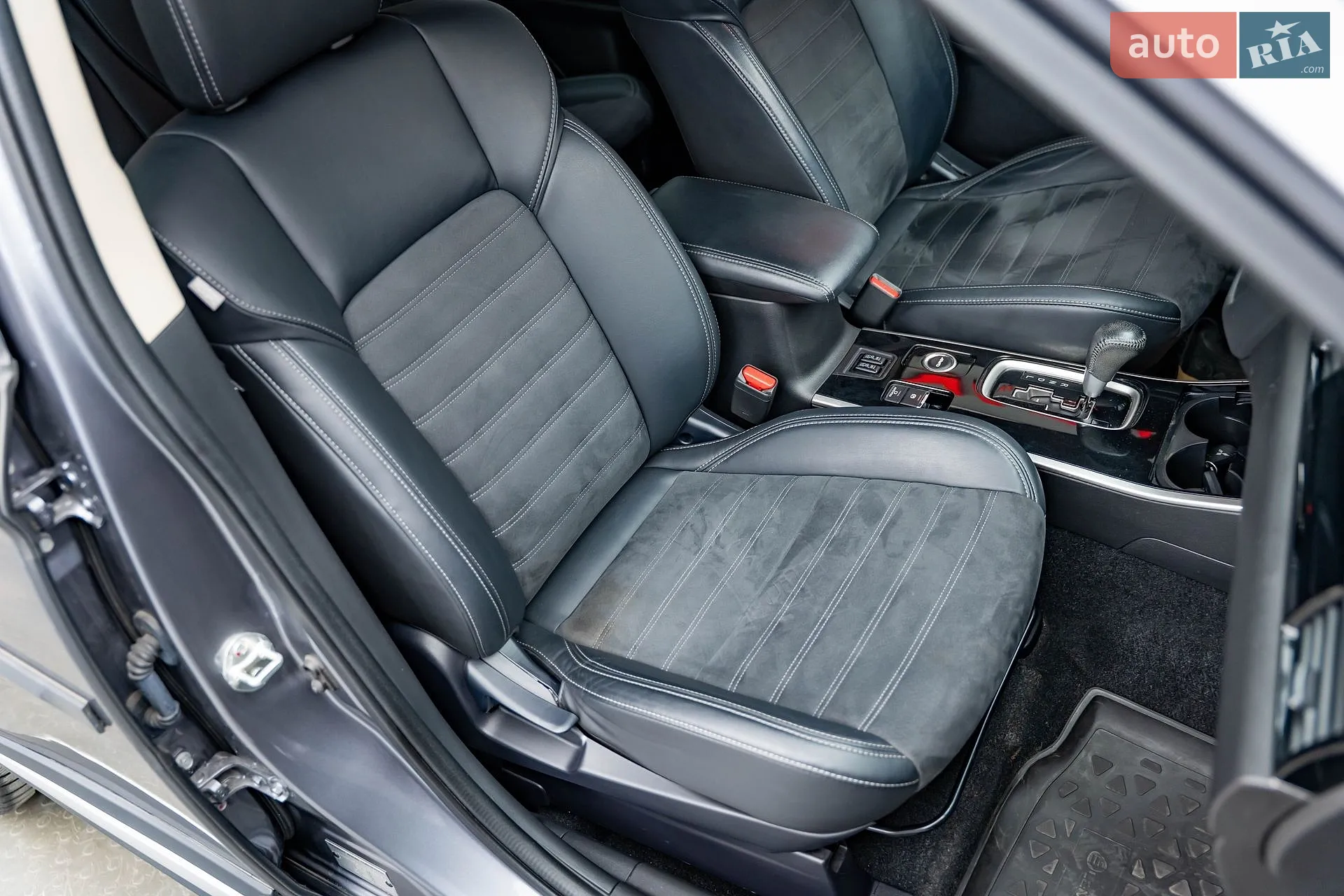 2019 Mitsubishi Outlander - мініатюра 27