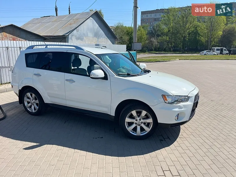 Mitsubishi Outlander