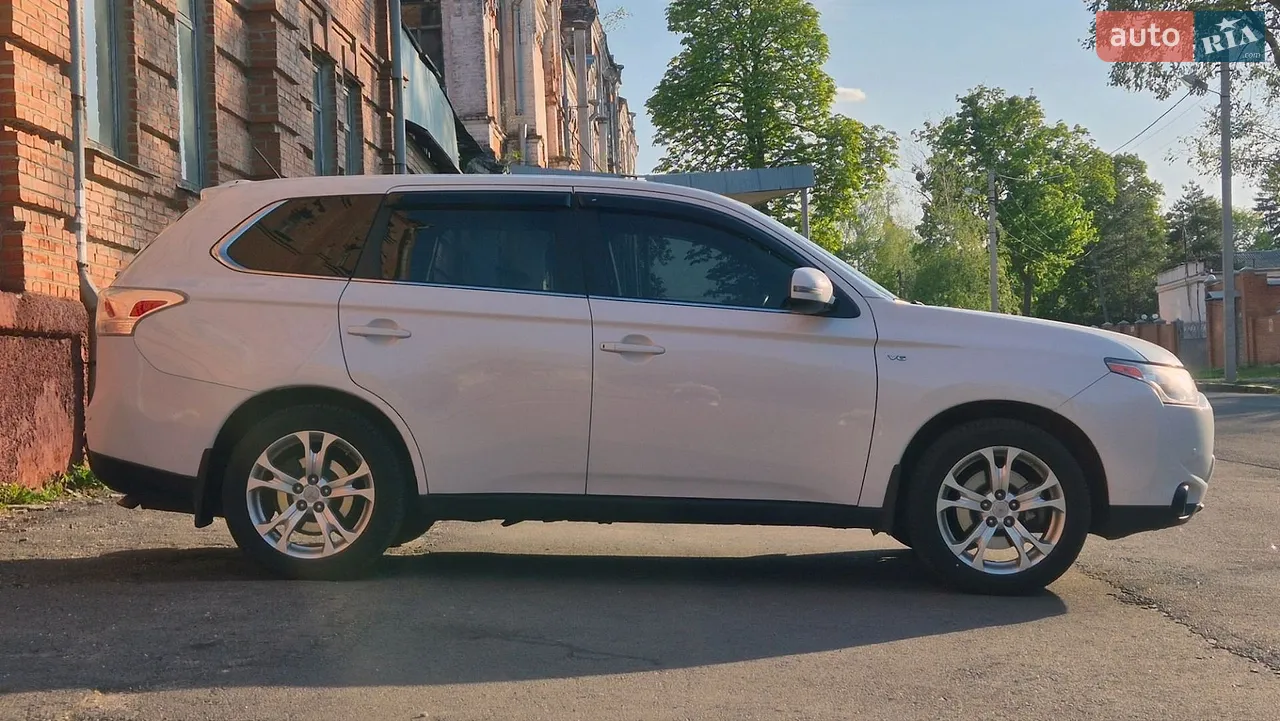 2012 Mitsubishi Outlander - мініатюра 39