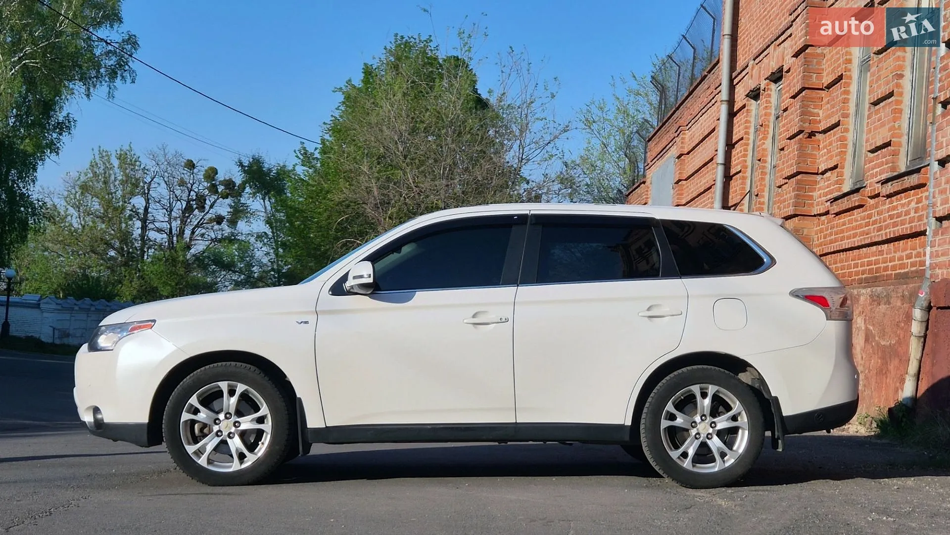 2013 Mitsubishi Outlander - мініатюра 2