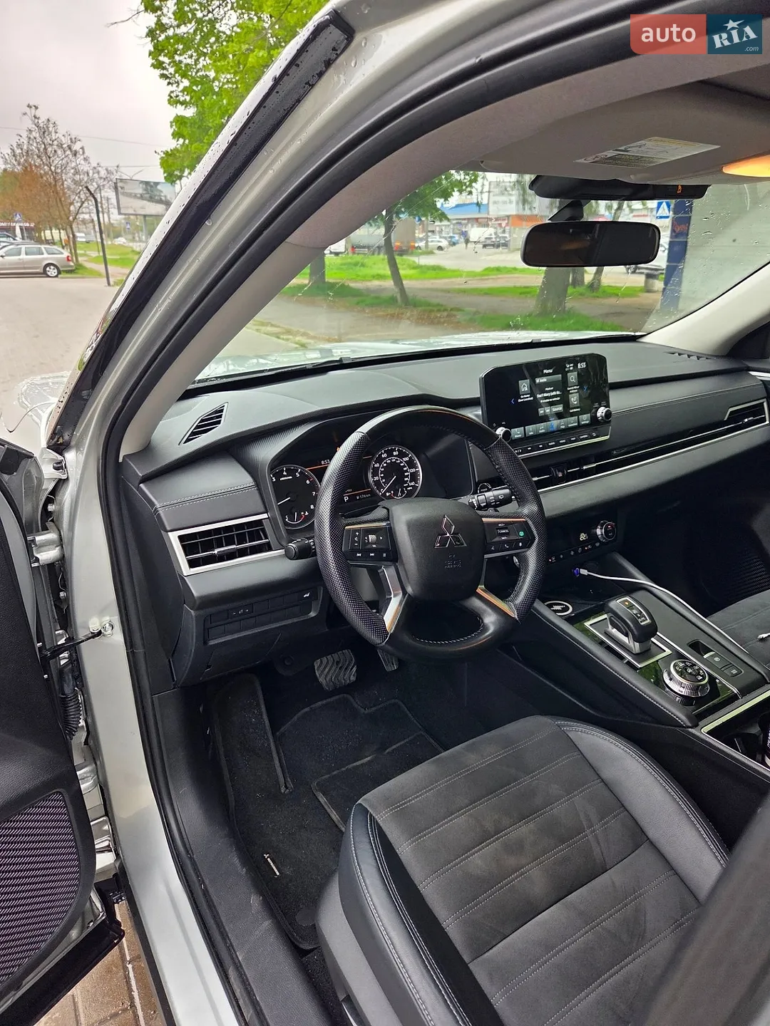 2023 Mitsubishi Outlander - мініатюра 16