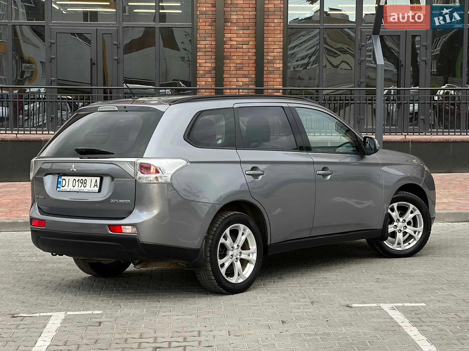 2013 Mitsubishi Outlander - мініатюра 11