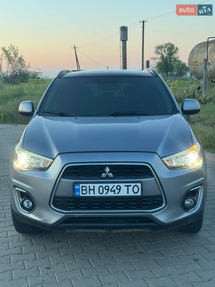 2012 Mitsubishi Outlander - мініатюра 17