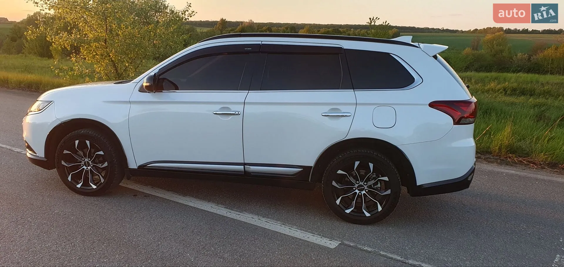 2018 Mitsubishi Outlander - мініатюра 7