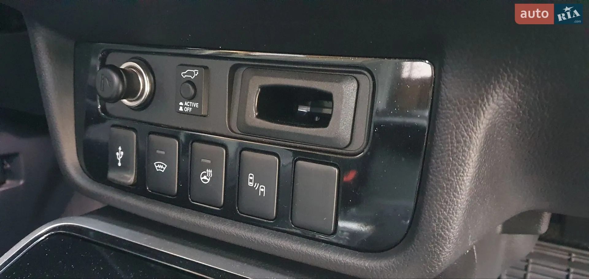 2018 Mitsubishi Outlander - мініатюра 23