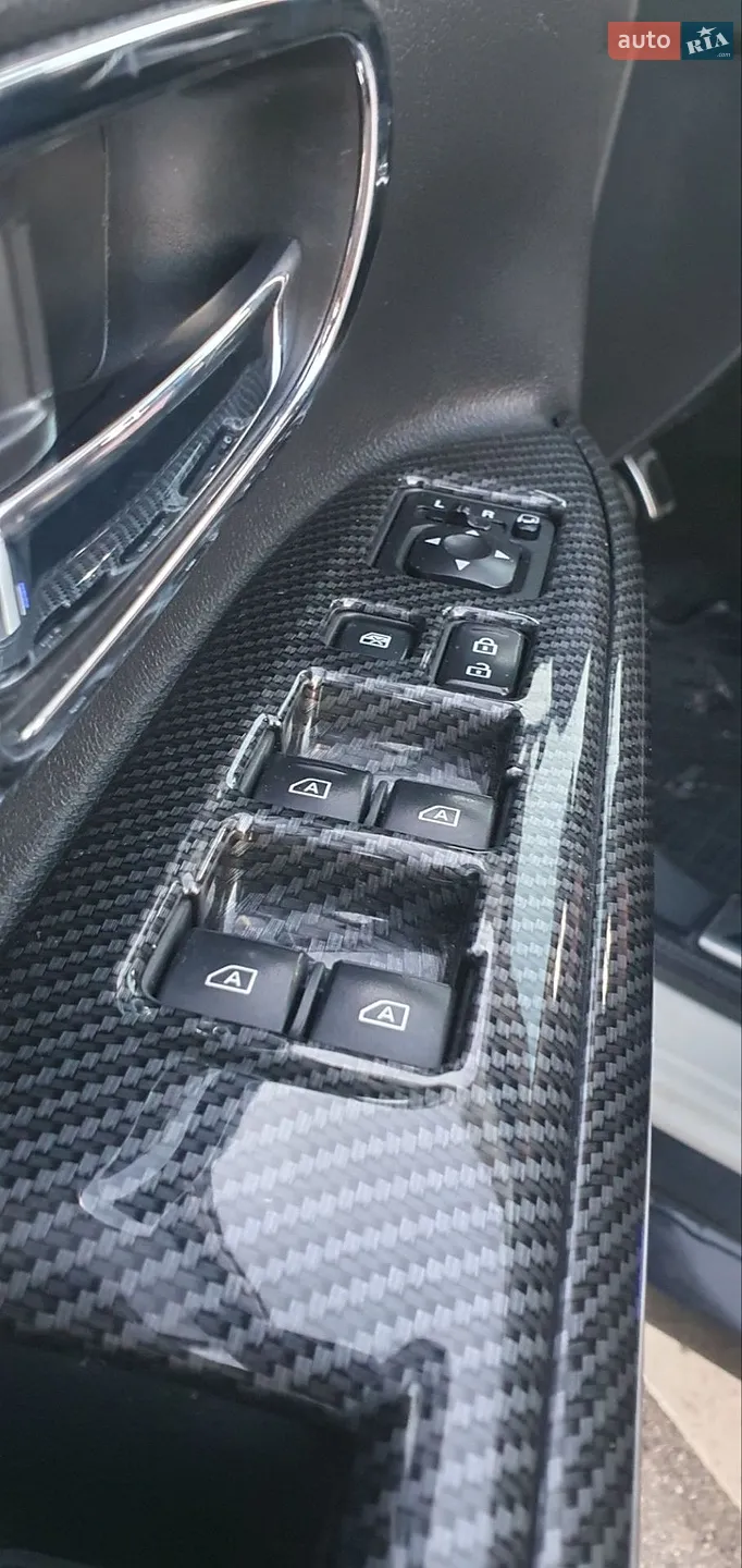 2018 Mitsubishi Outlander - мініатюра 32