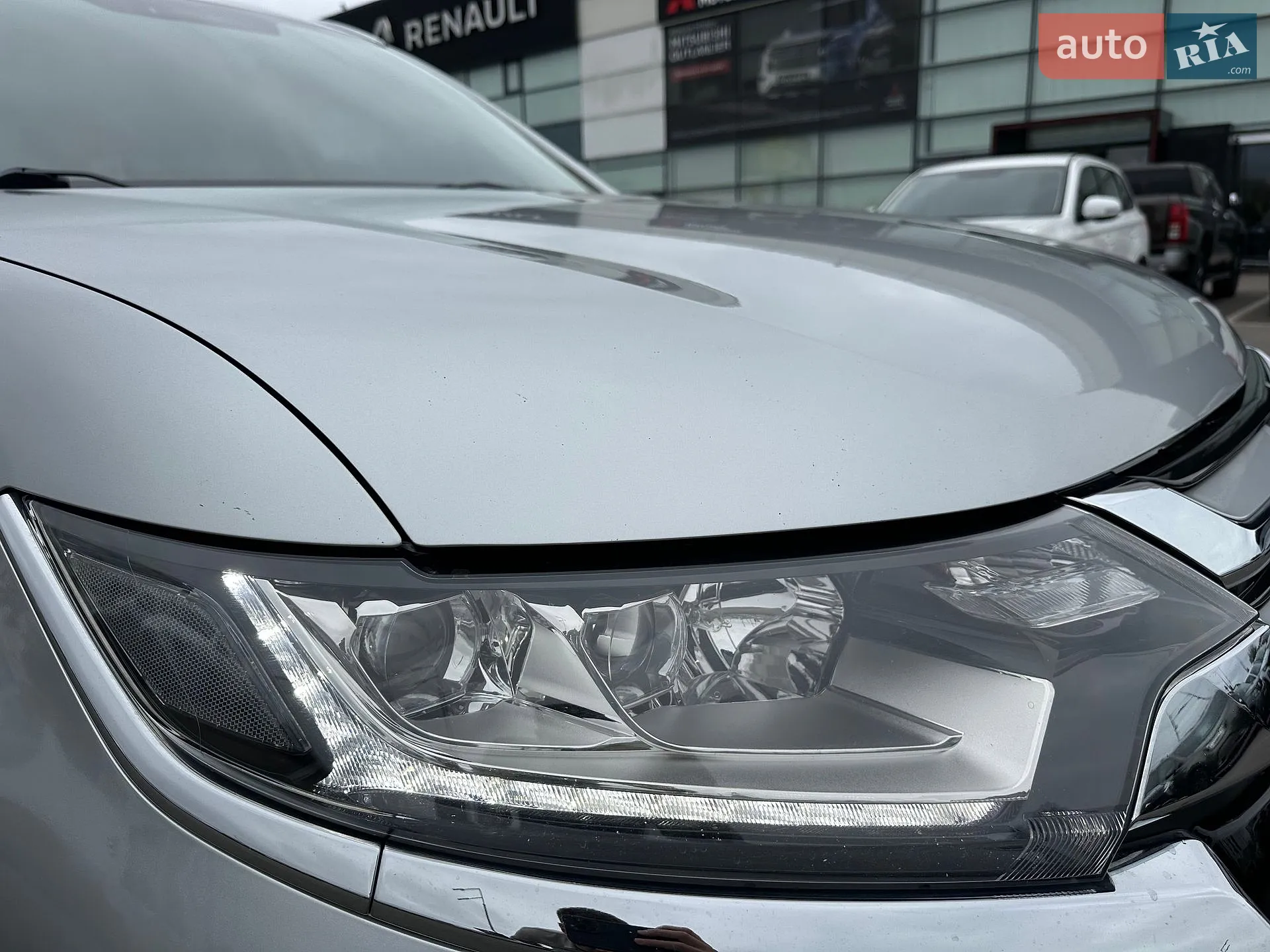 2018 Mitsubishi Outlander - мініатюра 13