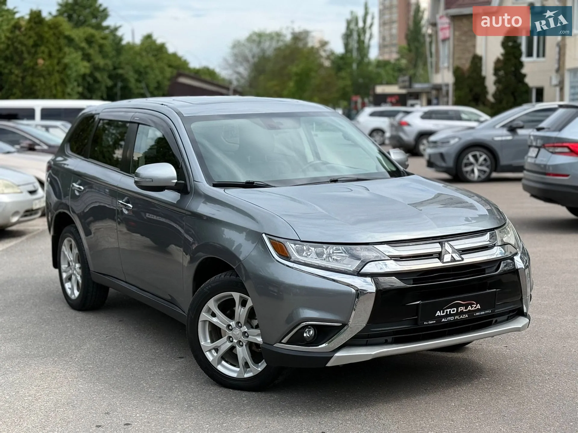 2013 Mitsubishi Outlander - мініатюра 15