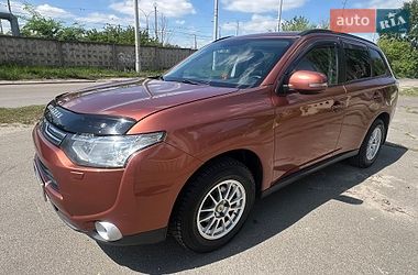 Внедорожник / Кроссовер Mitsubishi Outlander 2012 в Киеве фото 2 Внедорожник / Кроссовер Mitsubishi Outlander 2012 в Киеве
