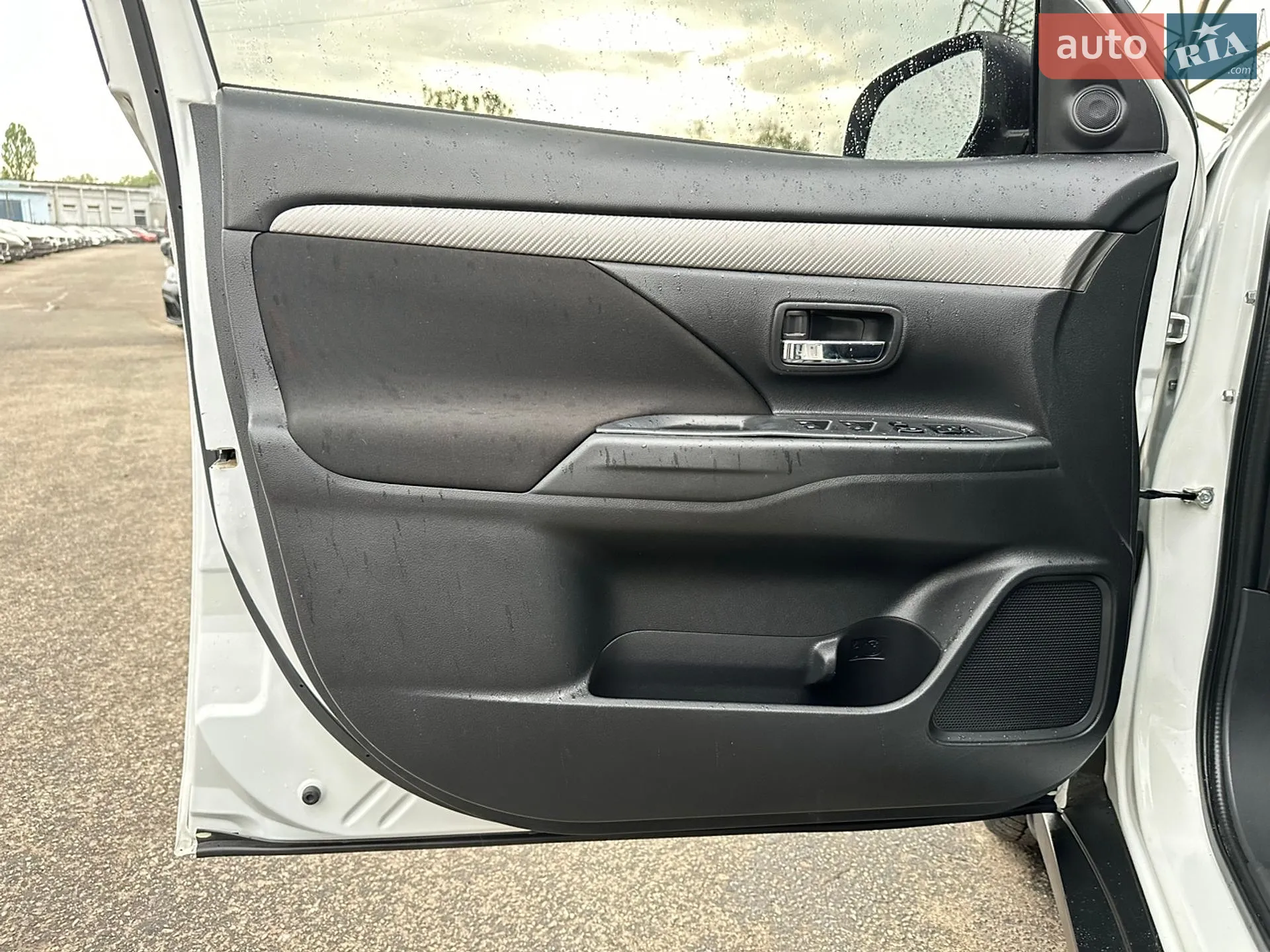 2016 Mitsubishi Outlander - мініатюра 18