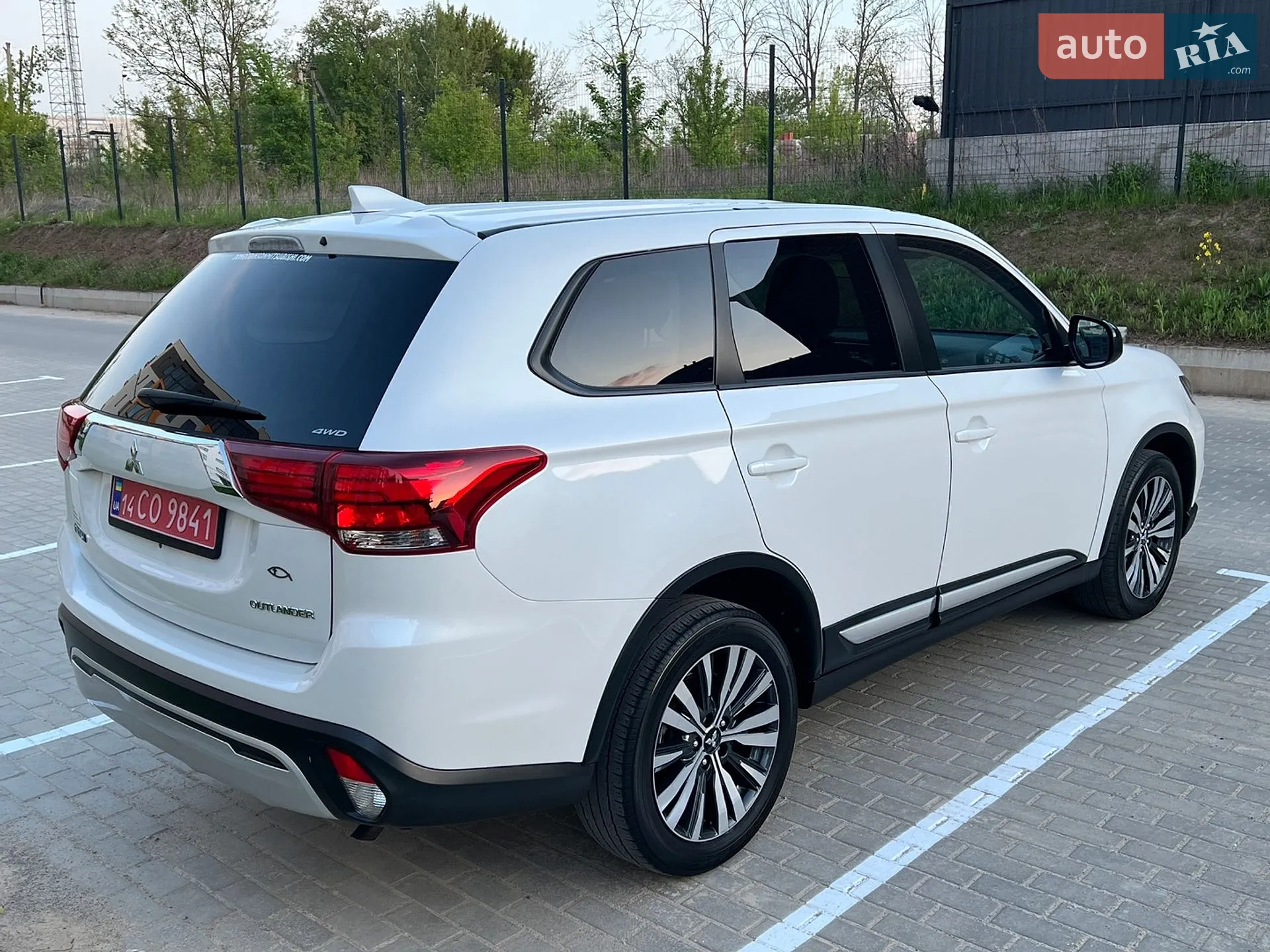 2019 Mitsubishi Outlander - мініатюра 12