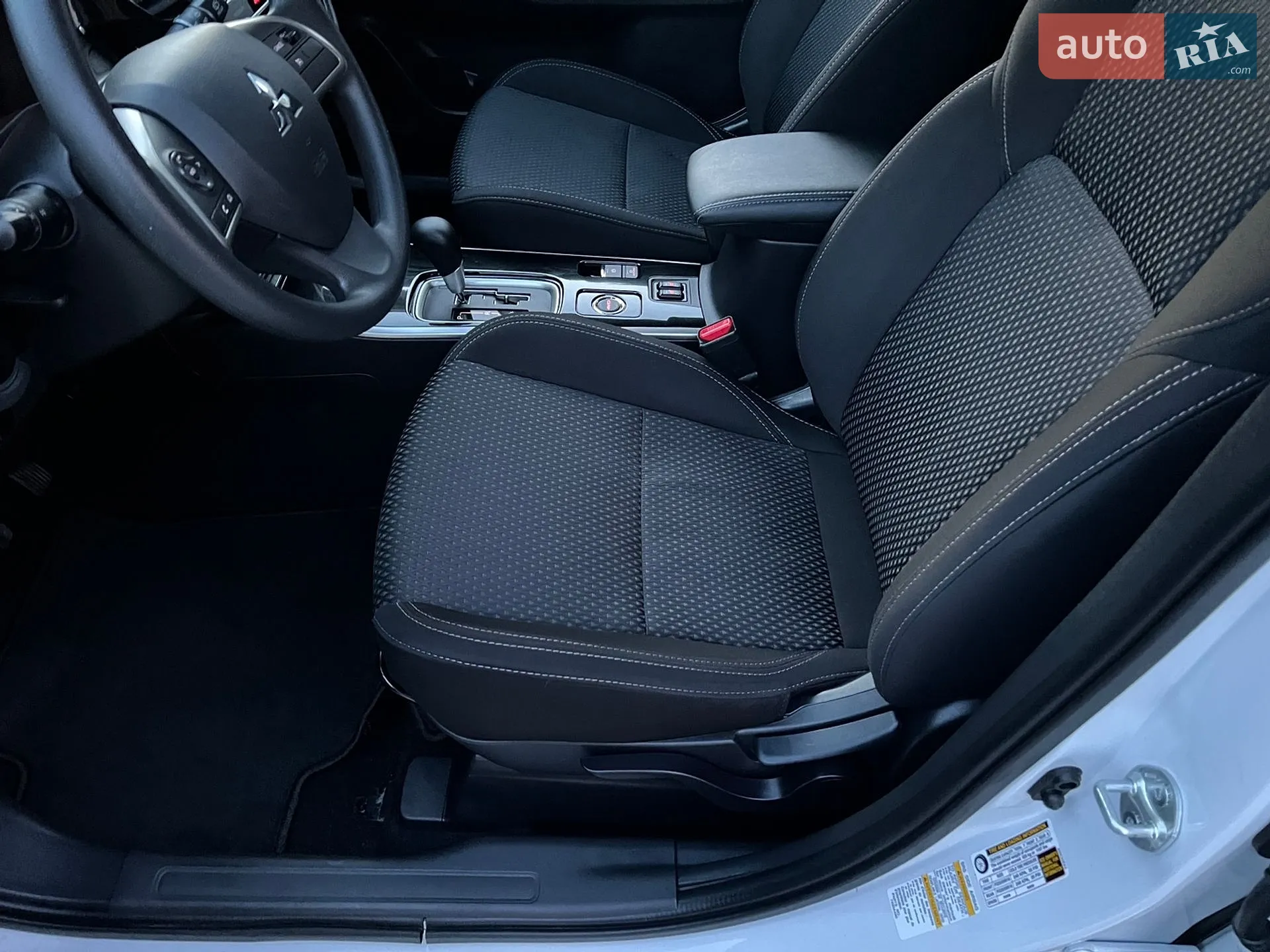 2019 Mitsubishi Outlander - мініатюра 46