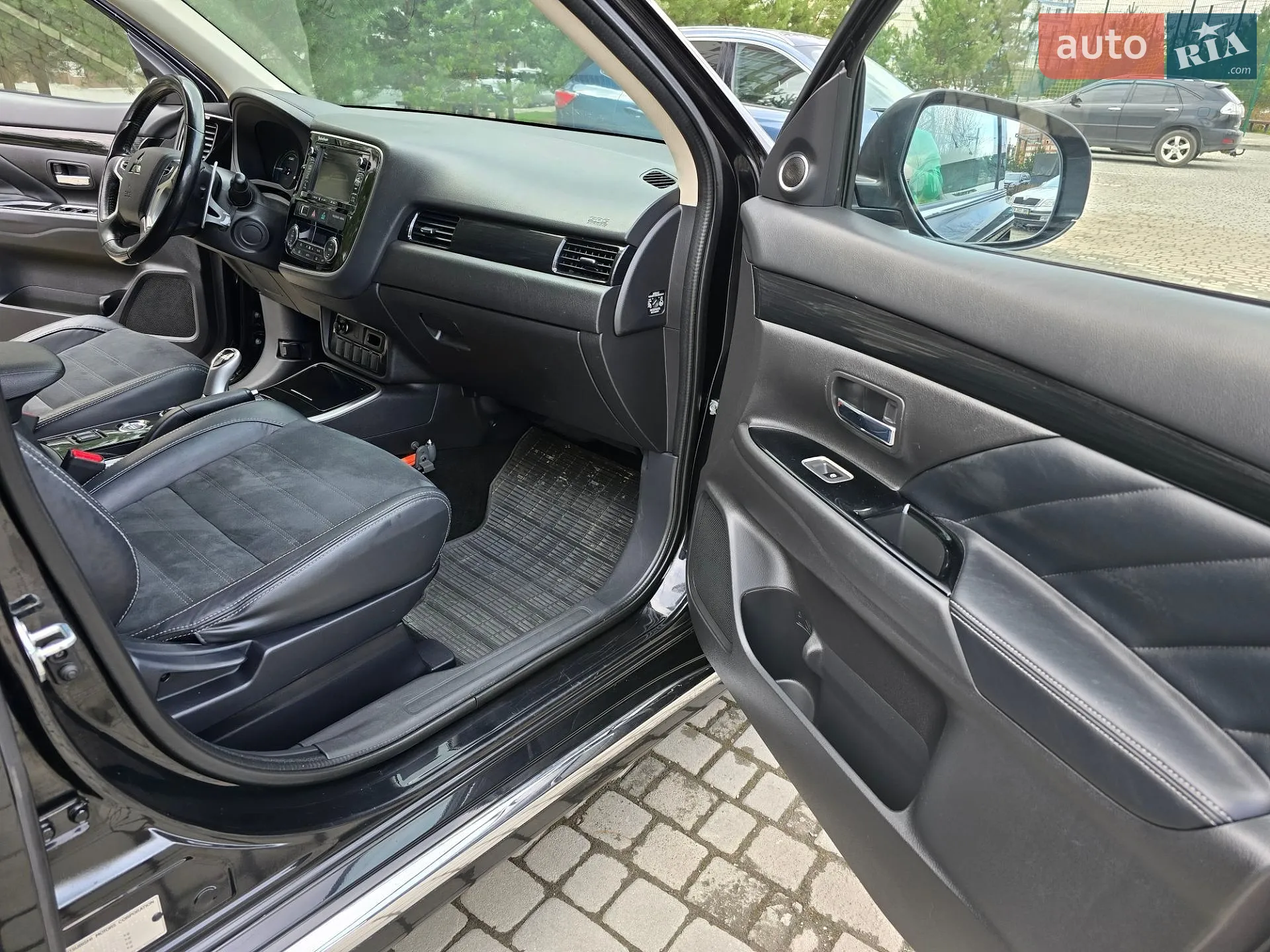 2015 Mitsubishi Outlander - мініатюра 16