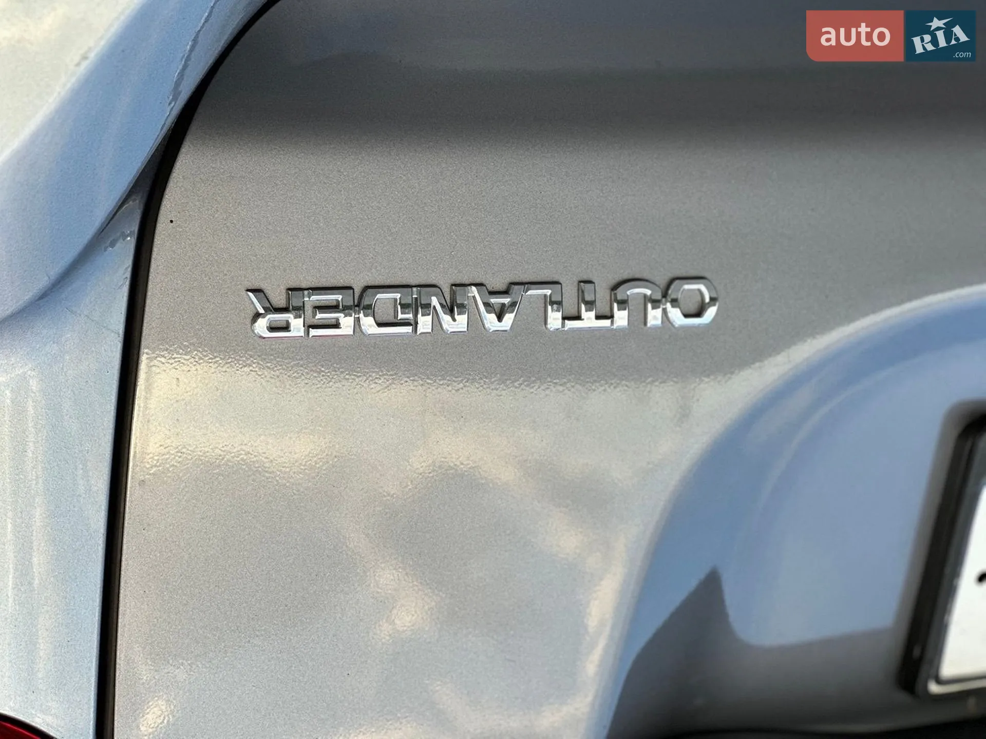 2017 Mitsubishi Outlander - мініатюра 28