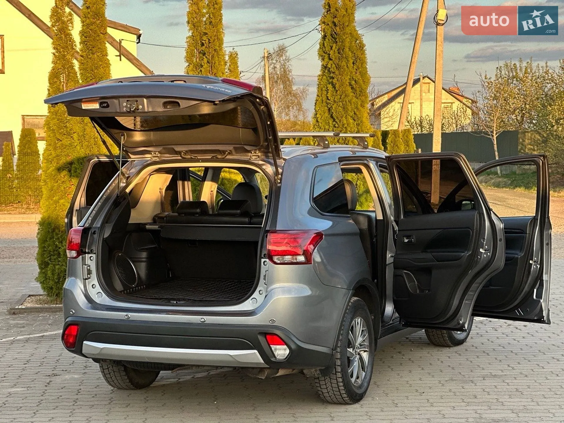 2017 Mitsubishi Outlander - мініатюра 13