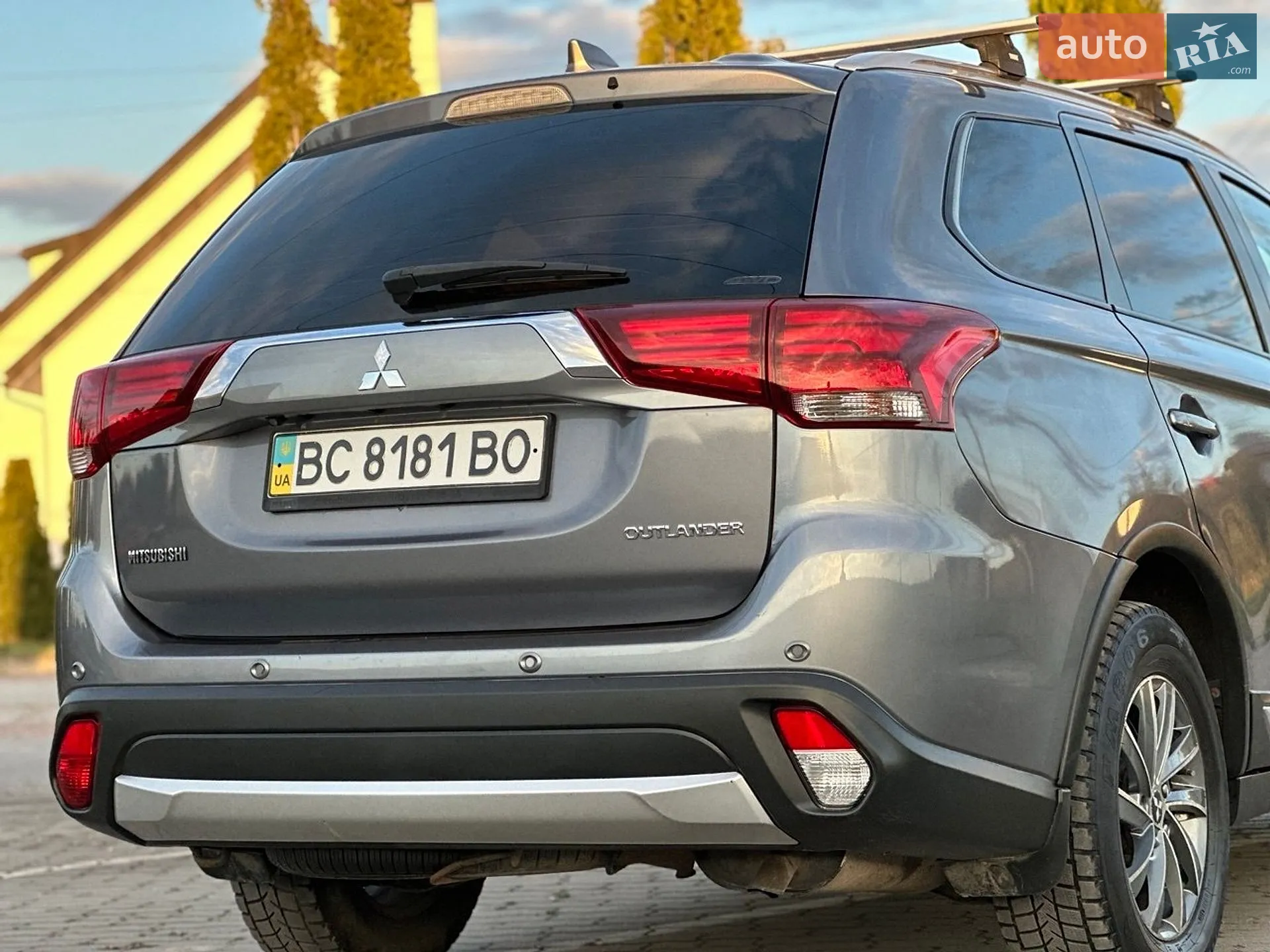 2017 Mitsubishi Outlander - мініатюра 17