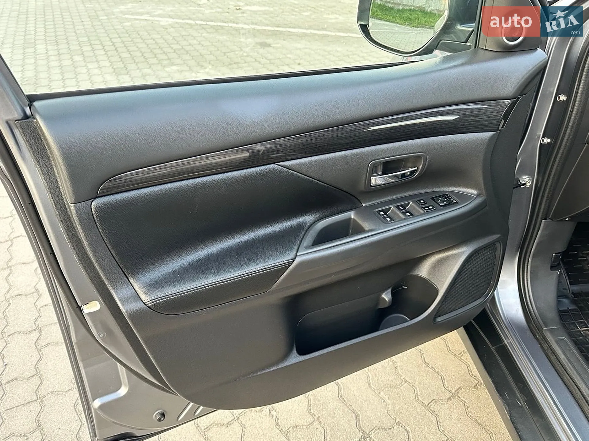 2017 Mitsubishi Outlander - мініатюра 47