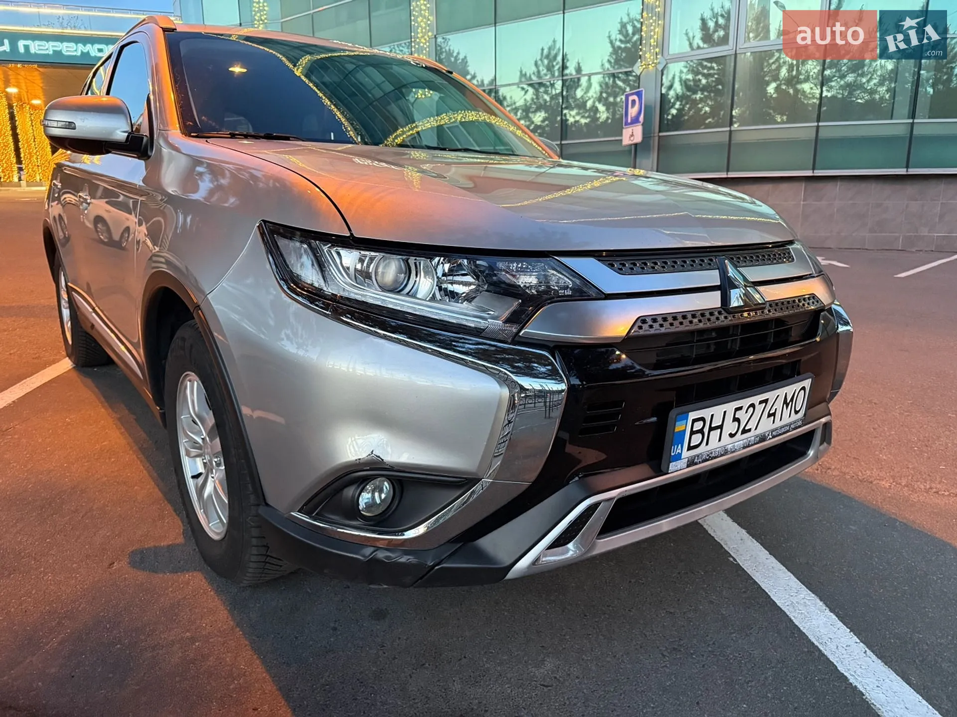 2019 Mitsubishi Outlander - мініатюра 2