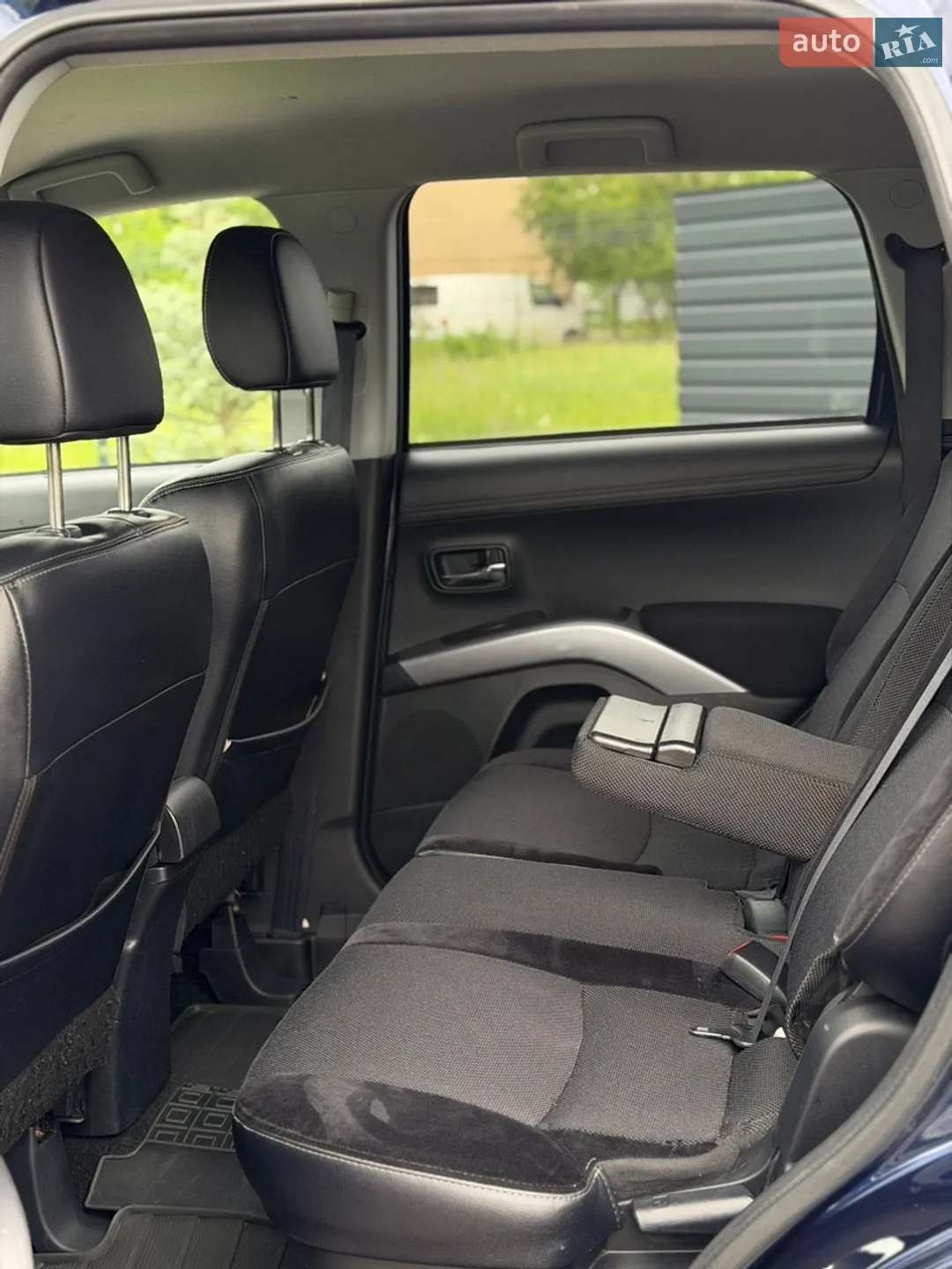 2010 Mitsubishi Outlander - мініатюра 38
