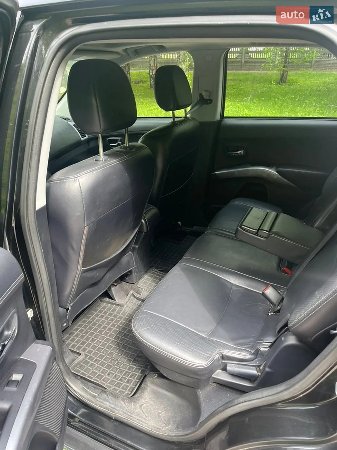 2010 Mitsubishi Outlander - мініатюра 16
