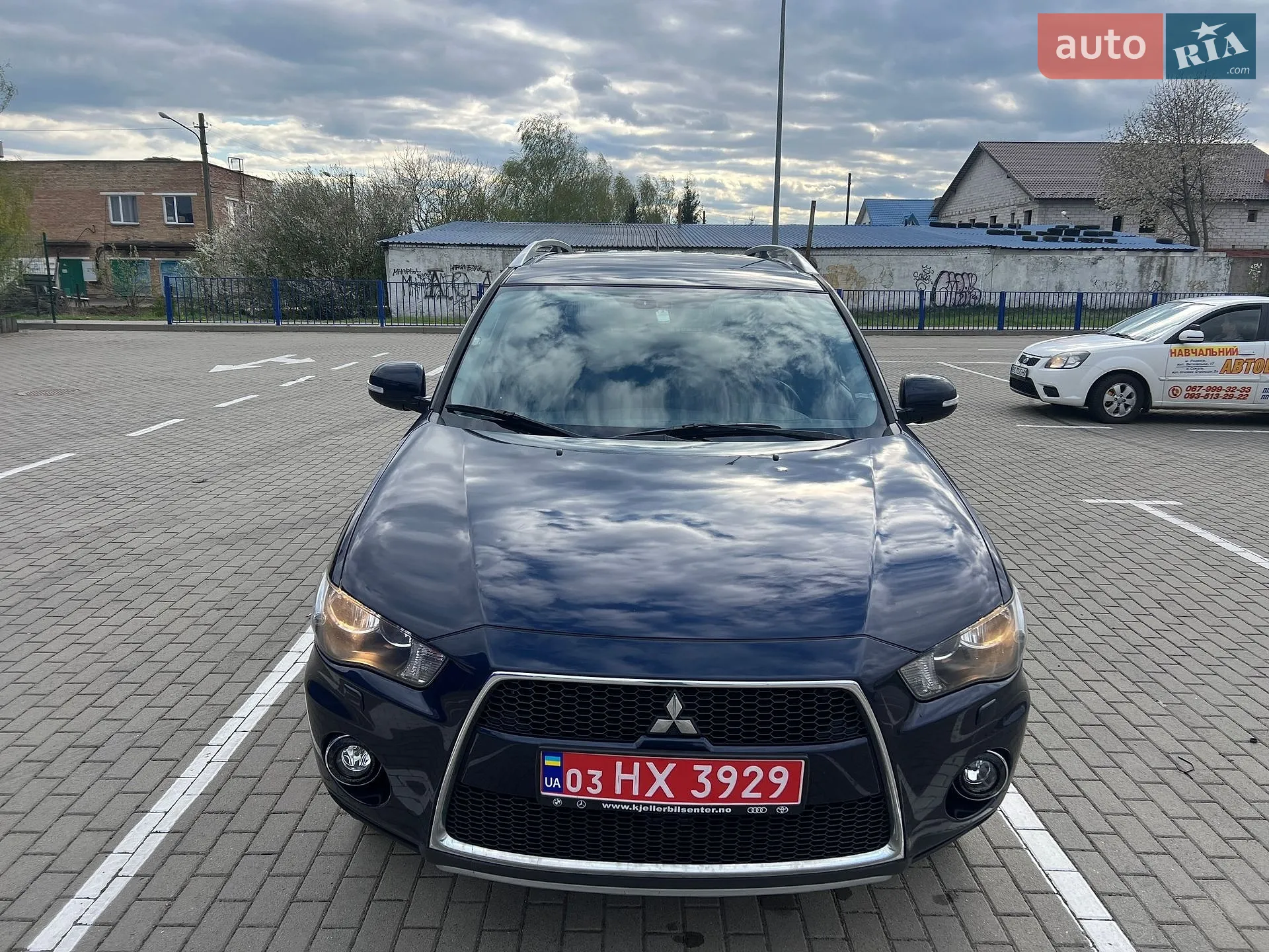 2010 Mitsubishi Outlander - мініатюра 16