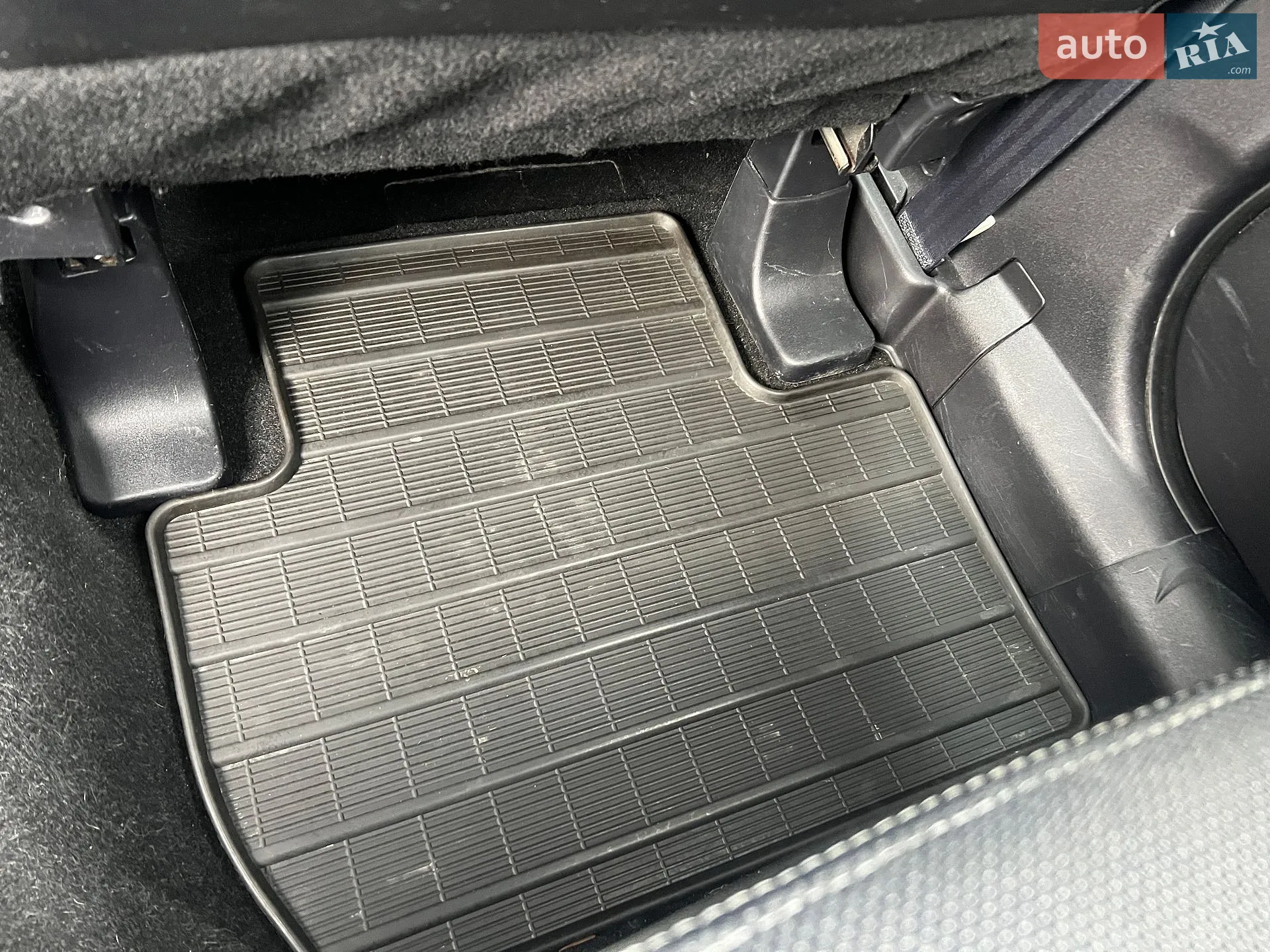 2010 Mitsubishi Outlander - мініатюра 76