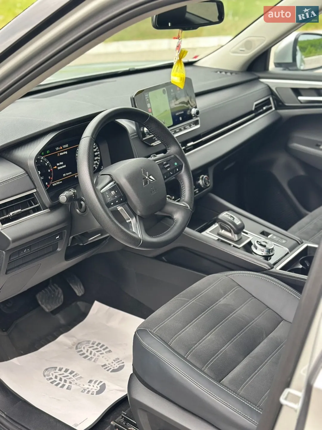 2024 Mitsubishi Outlander - мініатюра 19