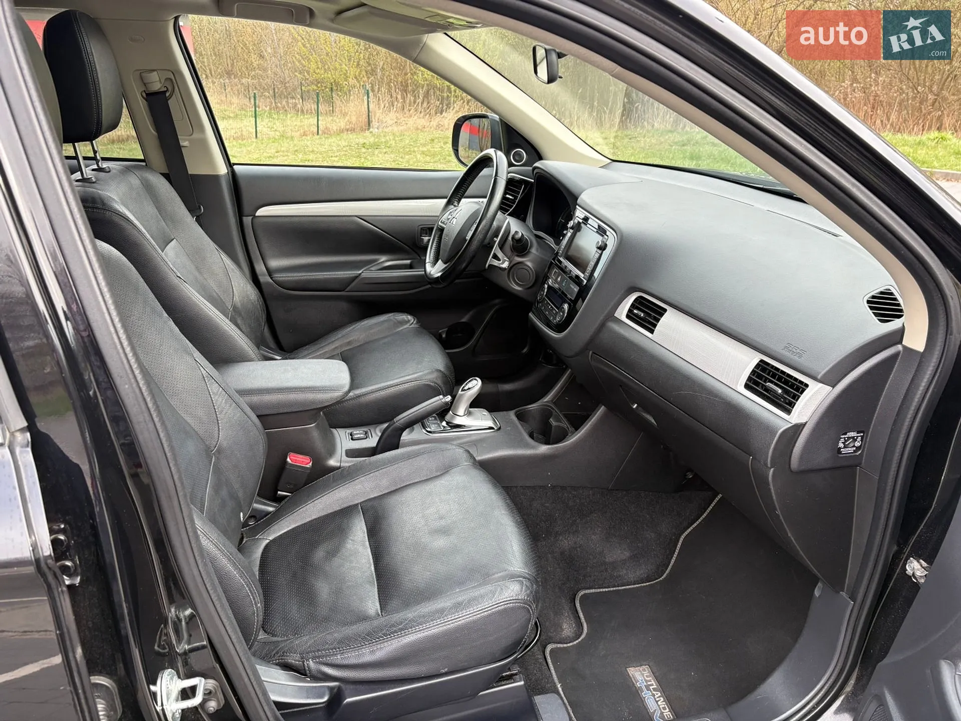 2014 Mitsubishi Outlander - мініатюра 12