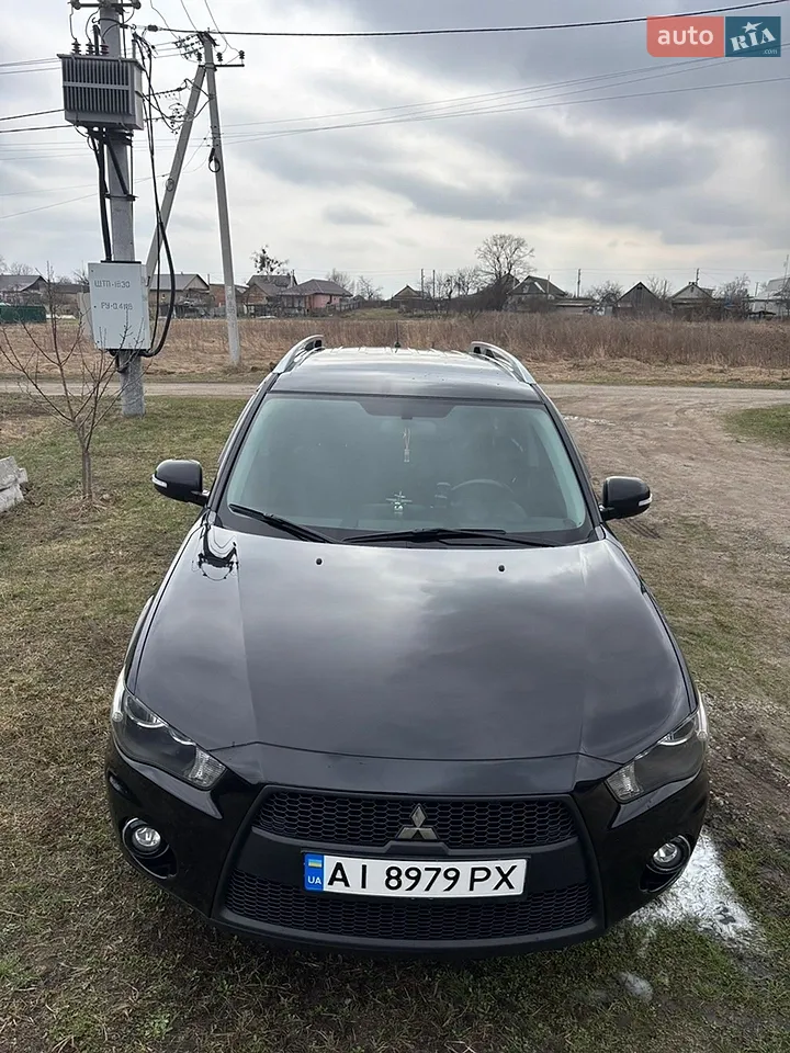 2010 Mitsubishi Outlander - мініатюра 16