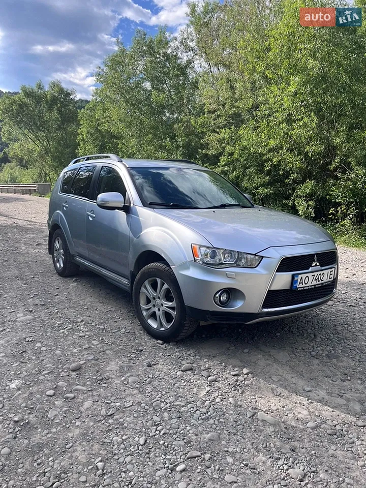2011 Mitsubishi Outlander - мініатюра 13