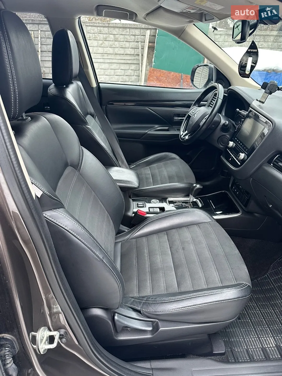 2019 Mitsubishi Outlander - мініатюра 10