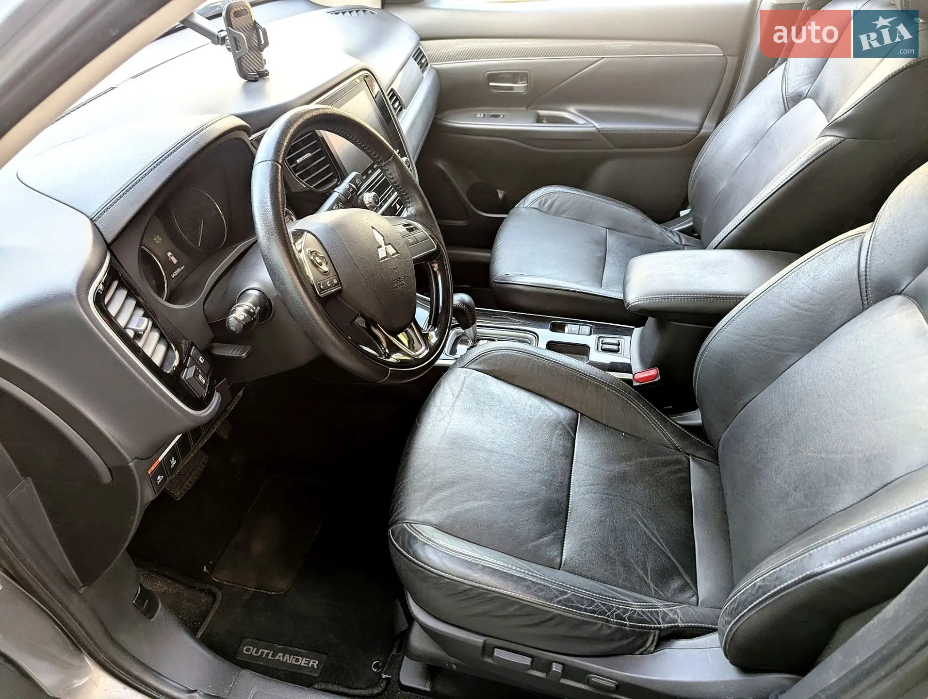 2020 Mitsubishi Outlander - мініатюра 5