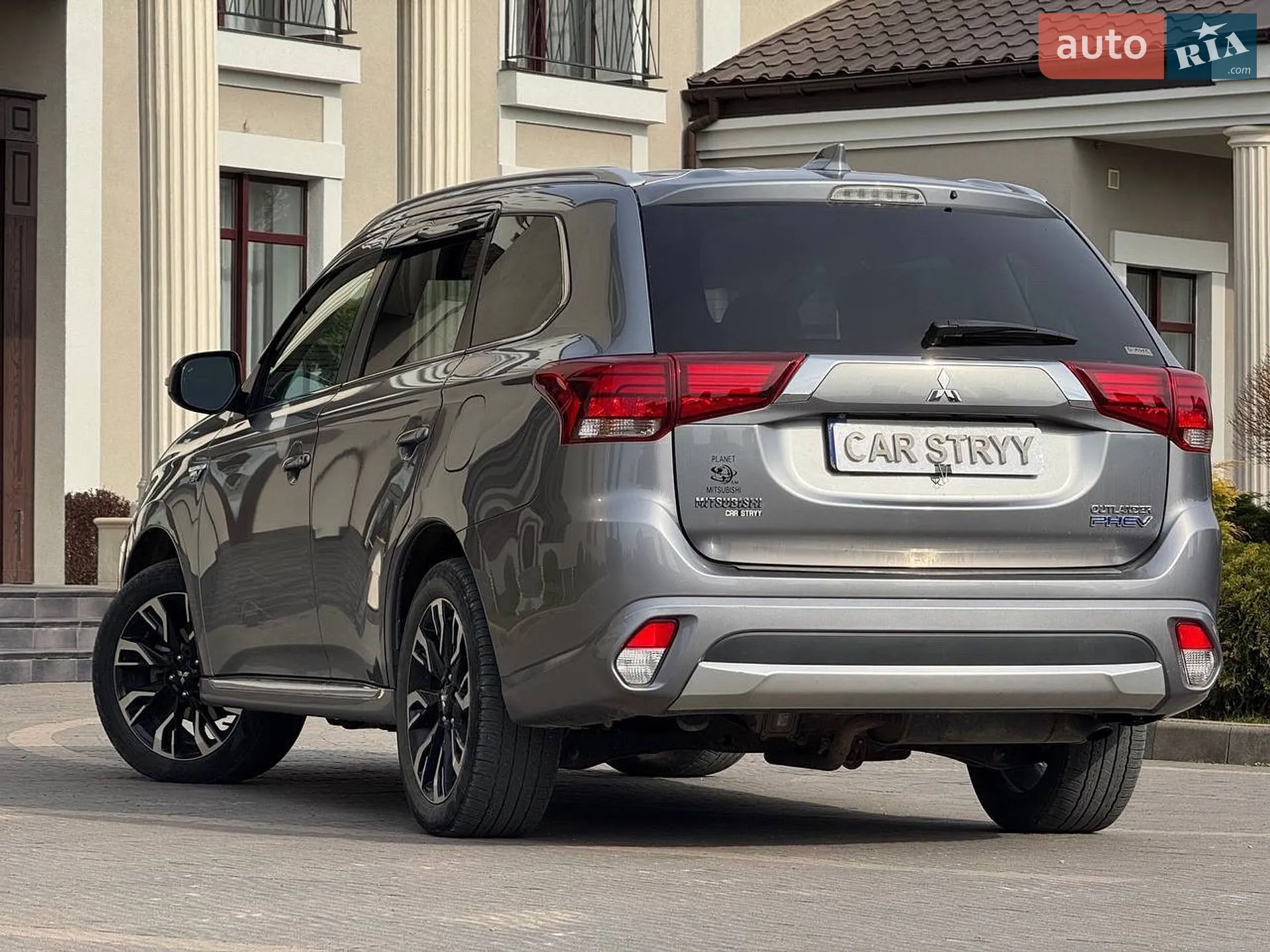 2018 Mitsubishi Outlander - мініатюра 11