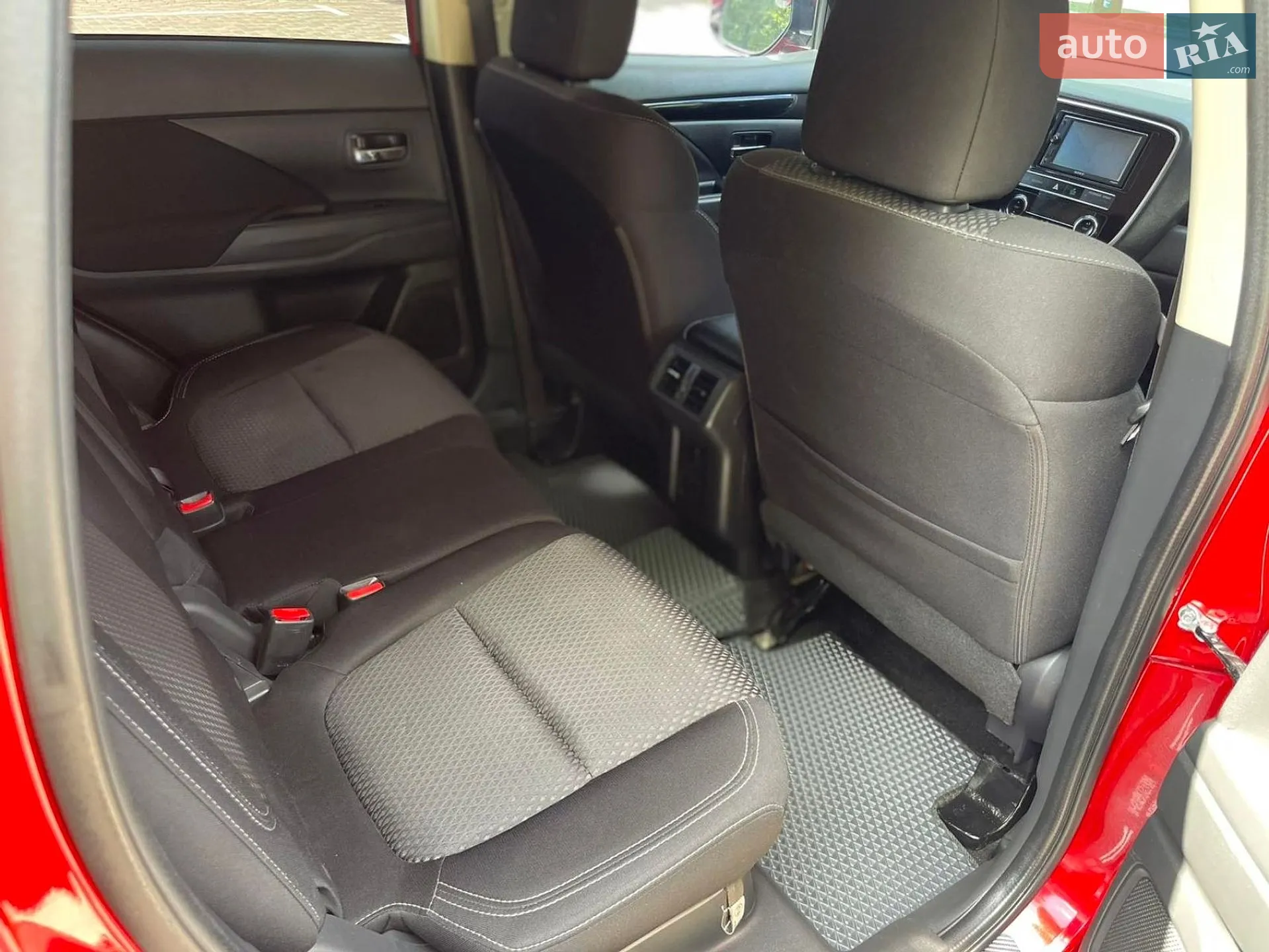 2018 Mitsubishi Outlander - мініатюра 15