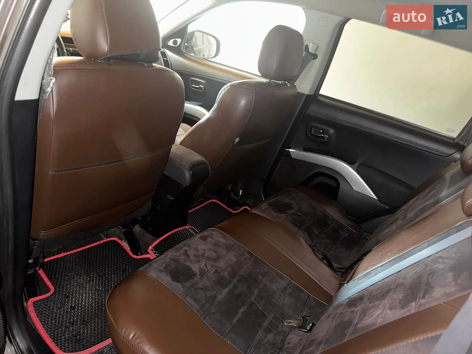 2010 Mitsubishi Outlander - мініатюра 6