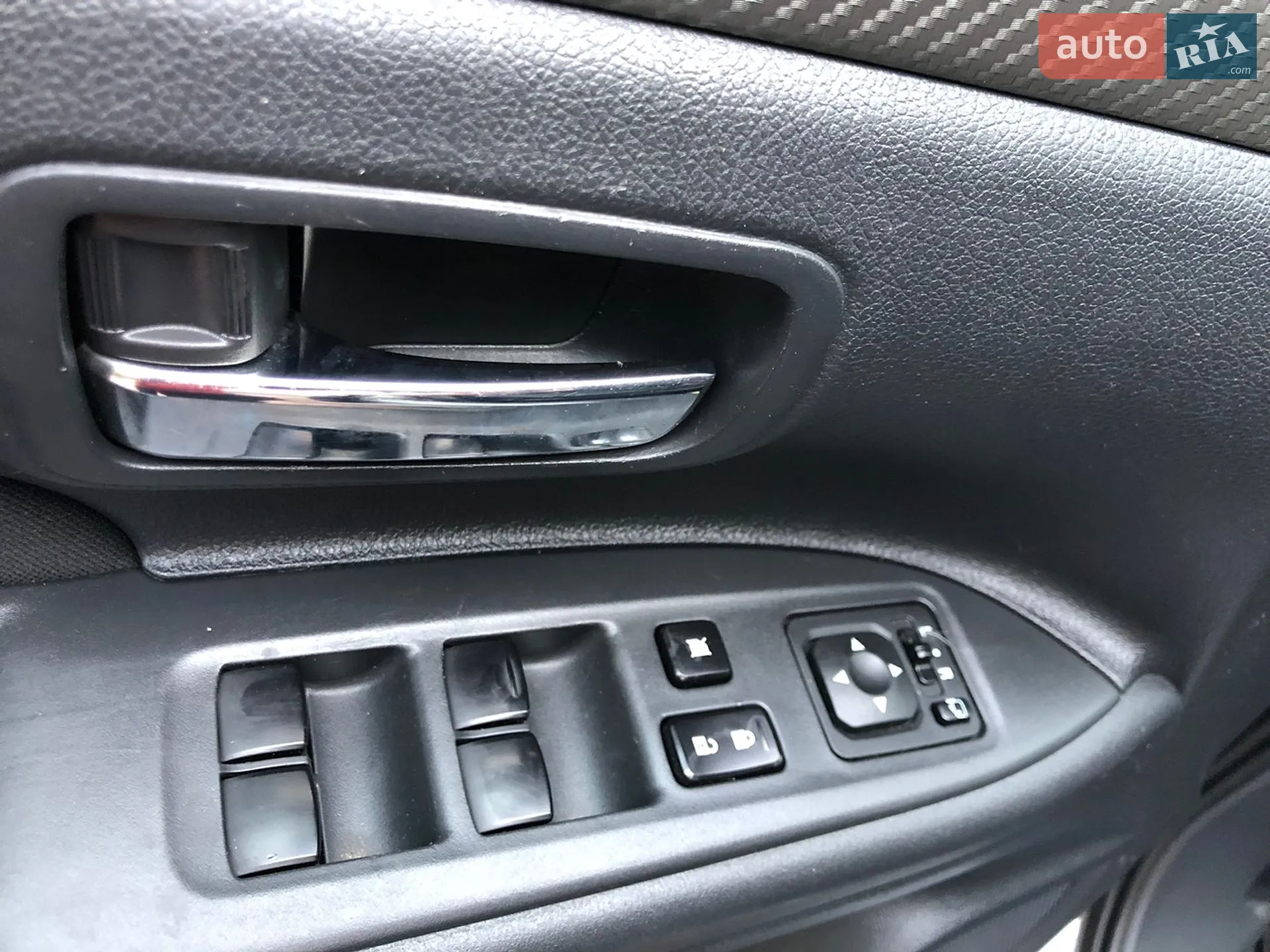 2013 Mitsubishi Outlander - мініатюра 21