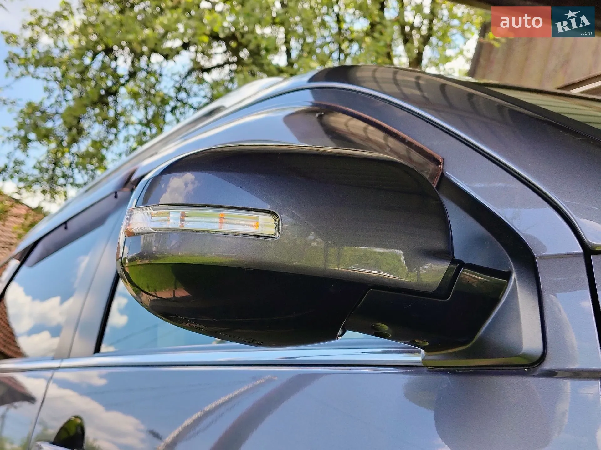 2010 Mitsubishi Outlander - мініатюра 13