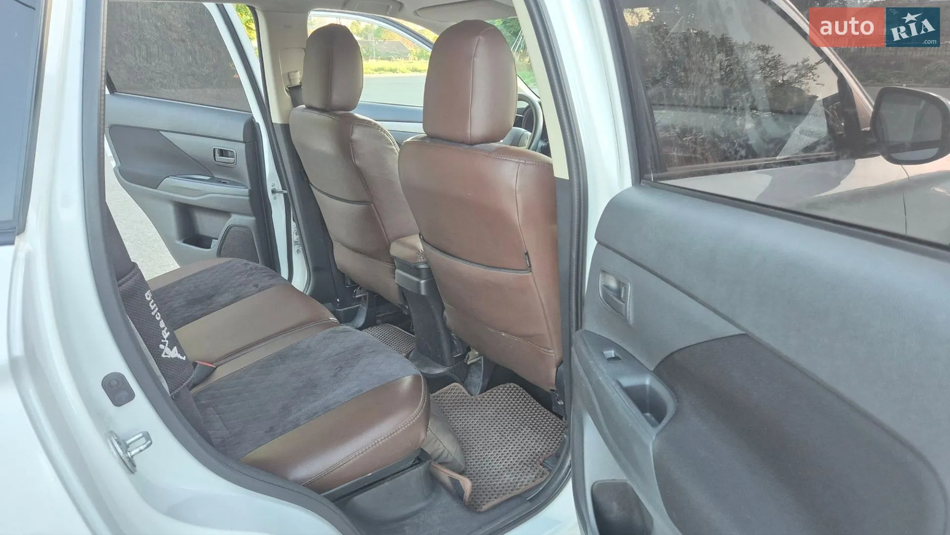 2012 Mitsubishi Outlander - мініатюра 9