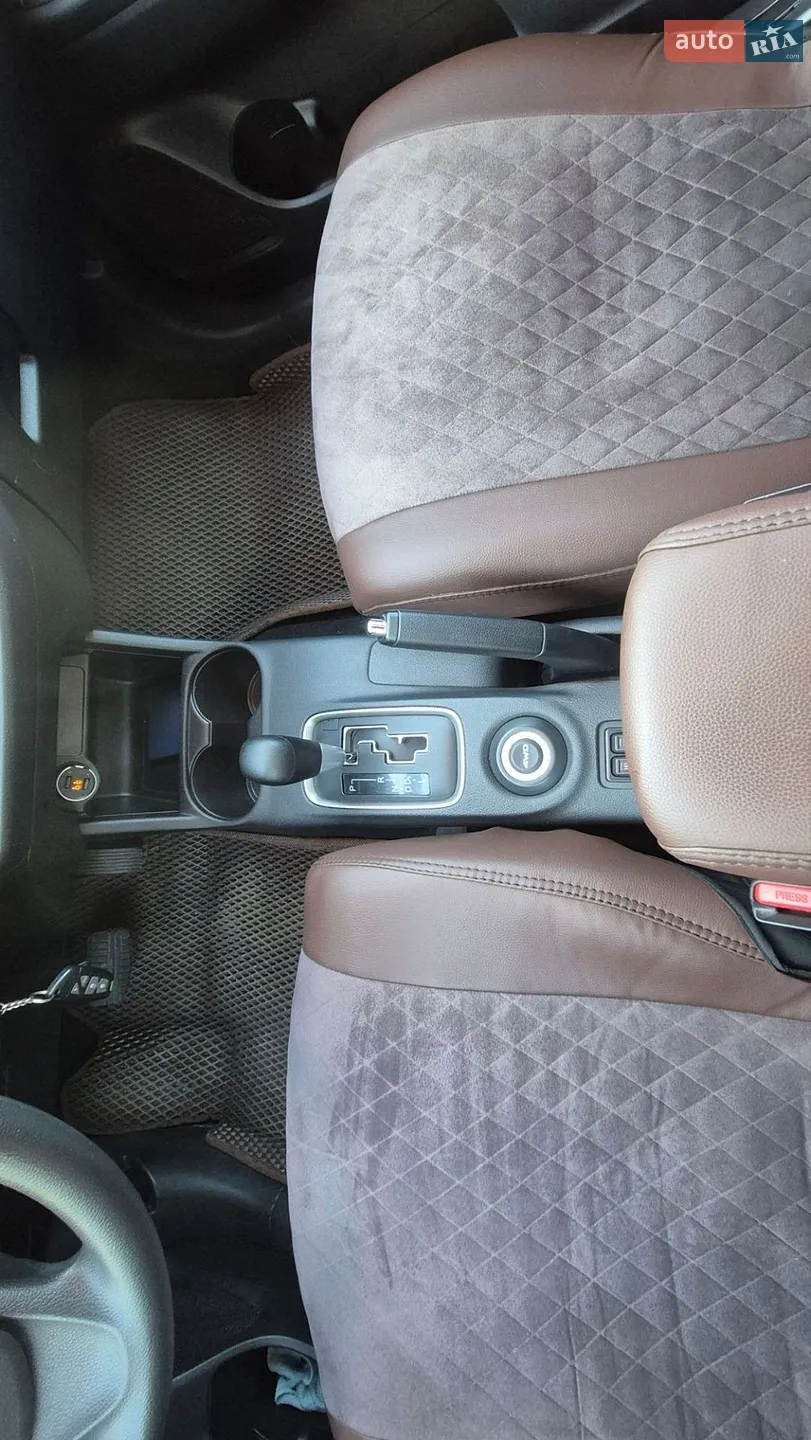 2012 Mitsubishi Outlander - мініатюра 17